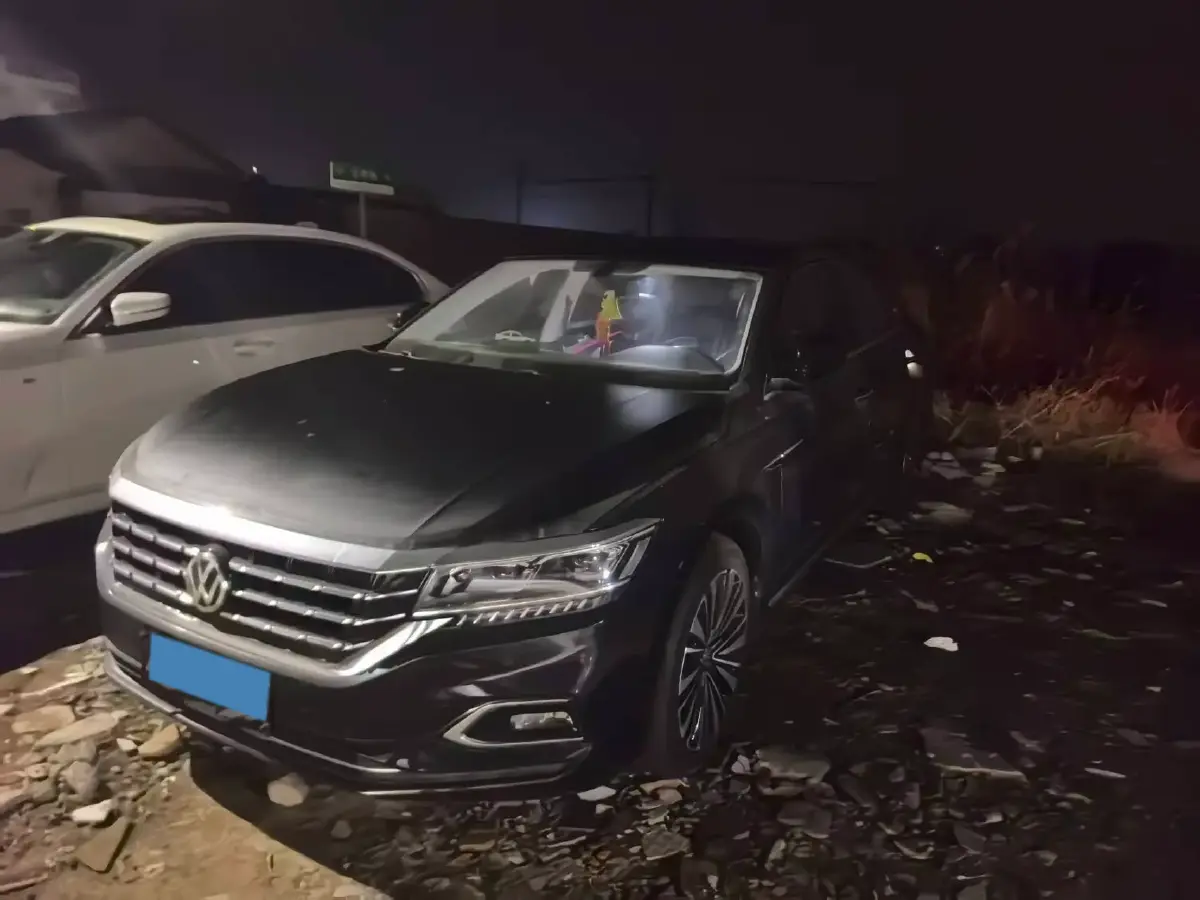 2020 Volkswagen Passat 2.0T 186HP L4 7DCT