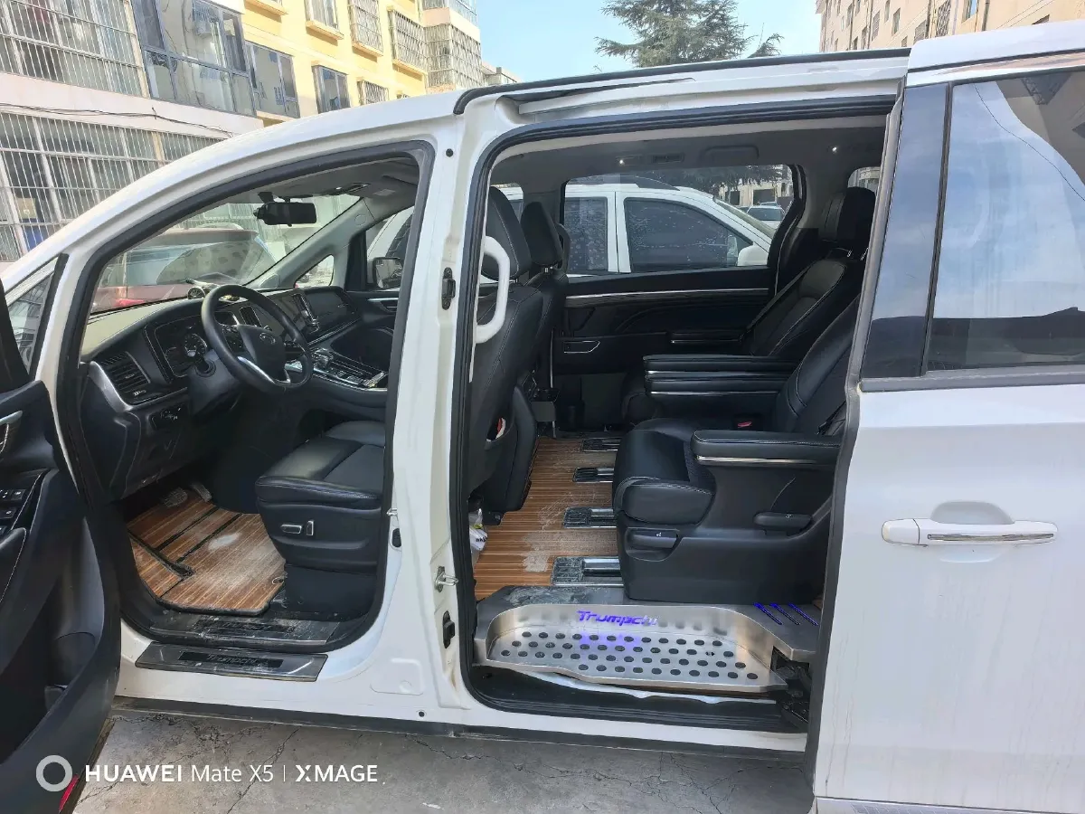 2021 GAC Trumpchi M8 2.0T 252HP L4 8AT,autocango,china used car exporter,china ev exporter,chinese used car exporter,chinese used ev exporter