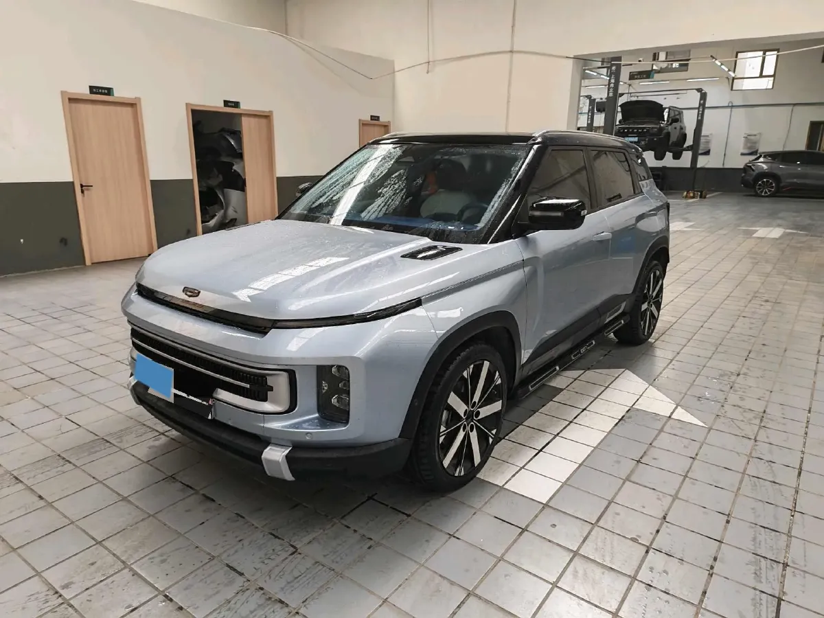 2023 Geely ICON 1.5T 181HP L4 7DCT,autocango,china used car exporter,china ev exporter,chinese used car exporter,chinese used ev exporter
