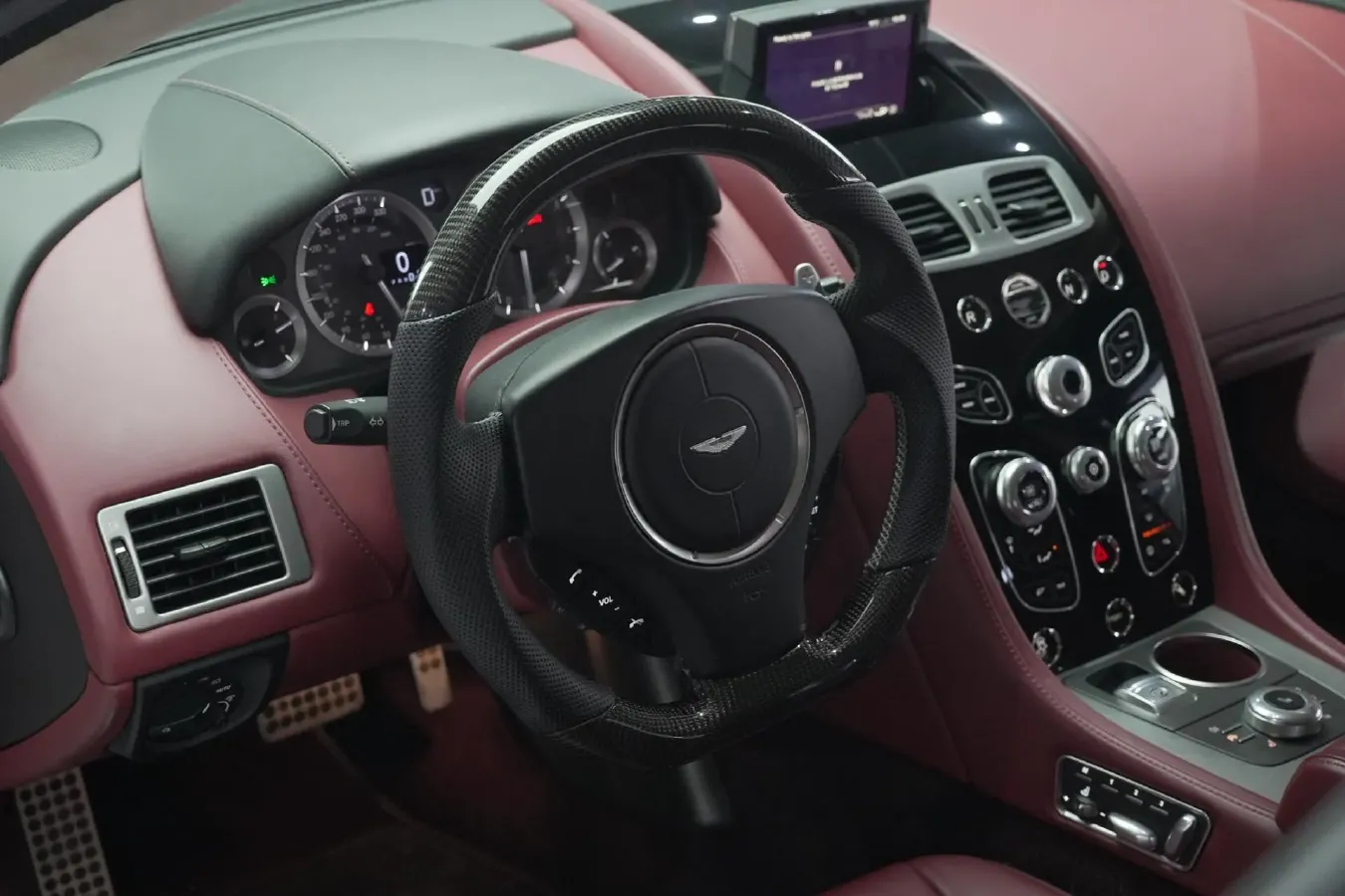 2016 Aston Martin Rapide 6.0L 518HP V12 8AT,autocango,china used car exporter,china ev exporter,chinese used car exporter,chinese used ev exporter