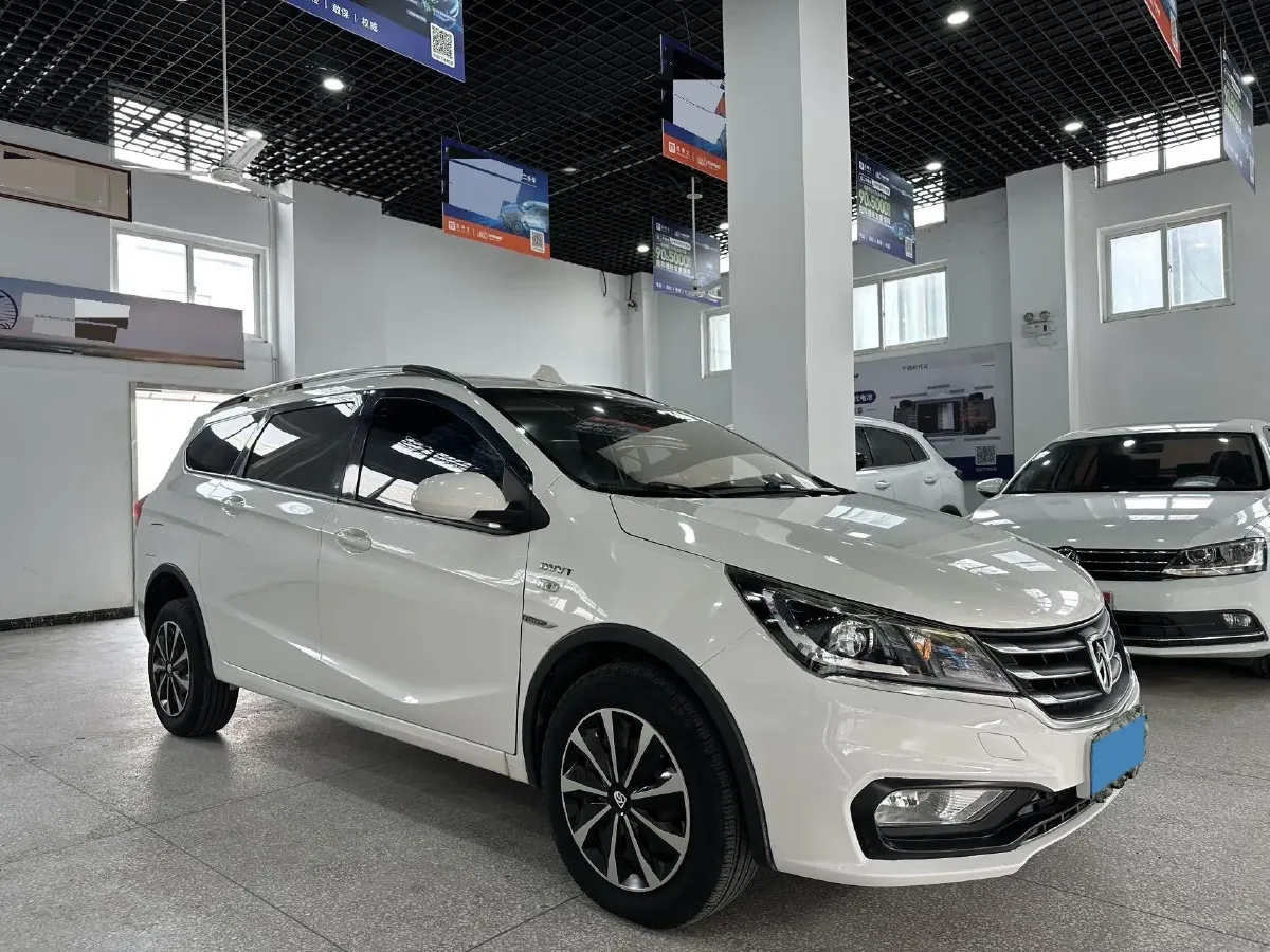 2019 JinBei XinYuan T32S 1.5L 102HP L4 5MT,autocango,china used car exporter,china ev exporter,chinese used car exporter,chinese used ev exporter