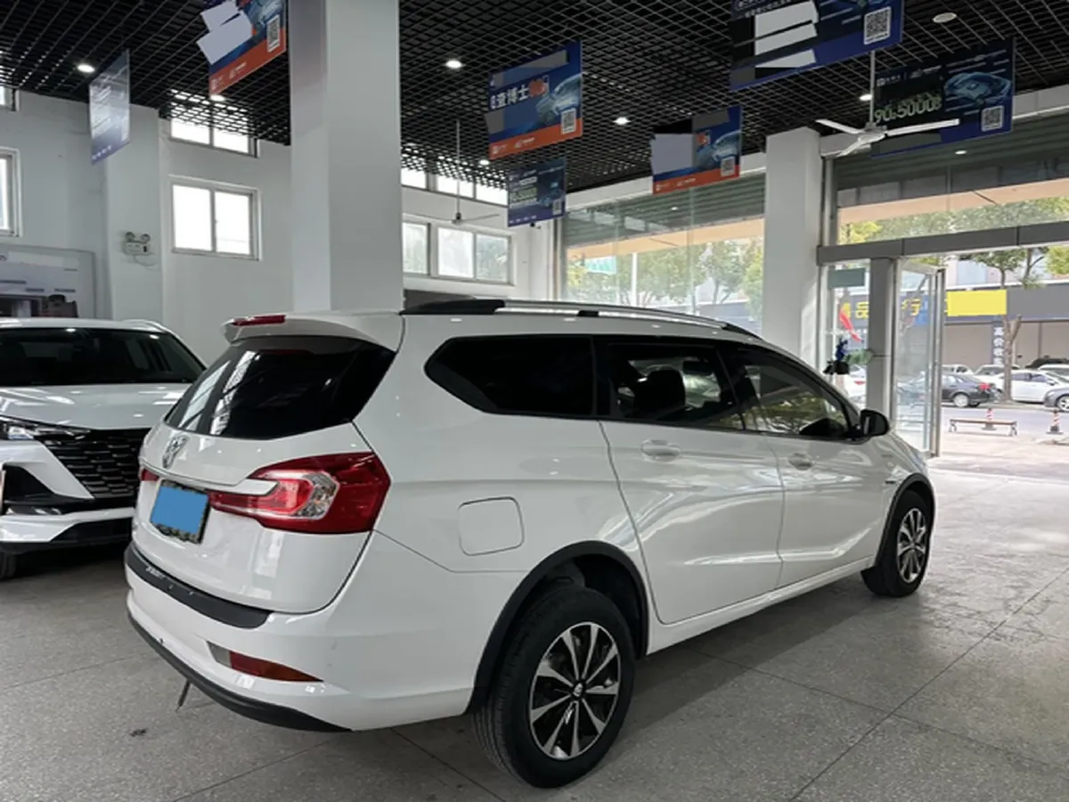 2019 JinBei XinYuan T32S 1.5L 102HP L4 5MT,autocango,china used car exporter,china ev exporter,chinese used car exporter,chinese used ev exporter