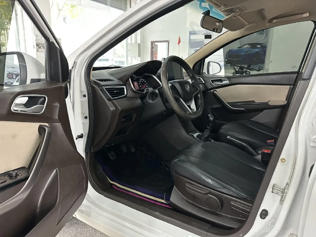 2019 JinBei XinYuan T32S 1.5L 102HP L4 5MT,autocango,china used car exporter,china ev exporter,chinese used car exporter,chinese used ev exporter