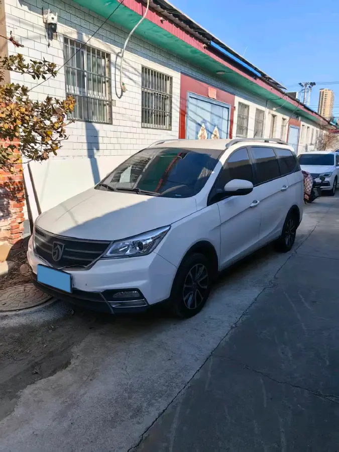 2019 BaoJun 730 1.5L 105HP L4 6MT
