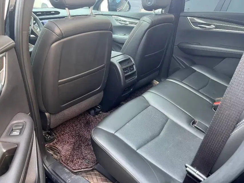 2022 Cadillac XT5 2.0T 237HP L4 9AT,autocango,china used car exporter,china ev exporter,chinese used car exporter,chinese used ev exporter