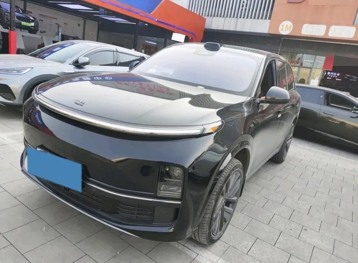 2024 Toyota Granvia 2.5L 189HP L4 E-CVT Hybrid