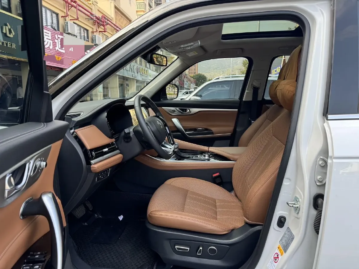 2021 ChangAn CS95 2.0T 233HP L4 6AT,autocango,china used car exporter,china ev exporter,chinese used car exporter,chinese used ev exporter