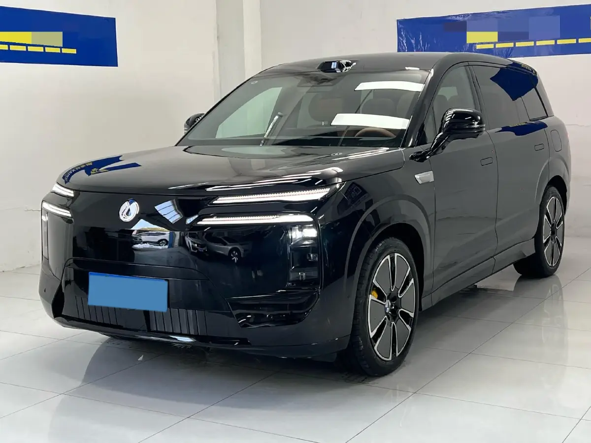 2025 Denza DenzaN8L 2.0T 207HP L4 E-CVT PHEV