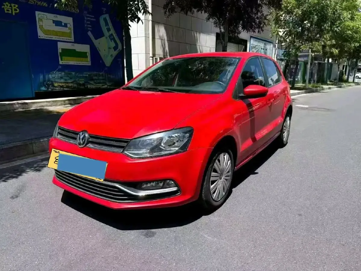 2016 Volkswagen Polo 1.4L 90HP L4 6AT