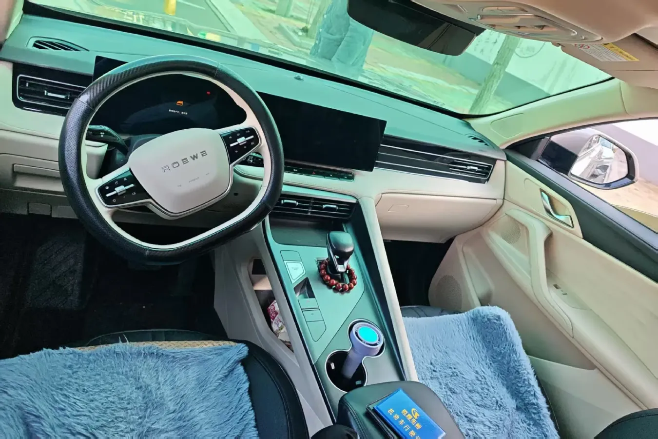 2024 Roewe D5X DMH 1.5T 150HP L4 2DHT PHEV 21.4KWH,autocango,china used car exporter,china ev exporter,chinese used car exporter,chinese used ev exporter