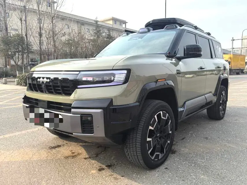 2025 FangChengBao Bao 8 2.0T 245HP L4 E-CVT PHEV 36.8KWH