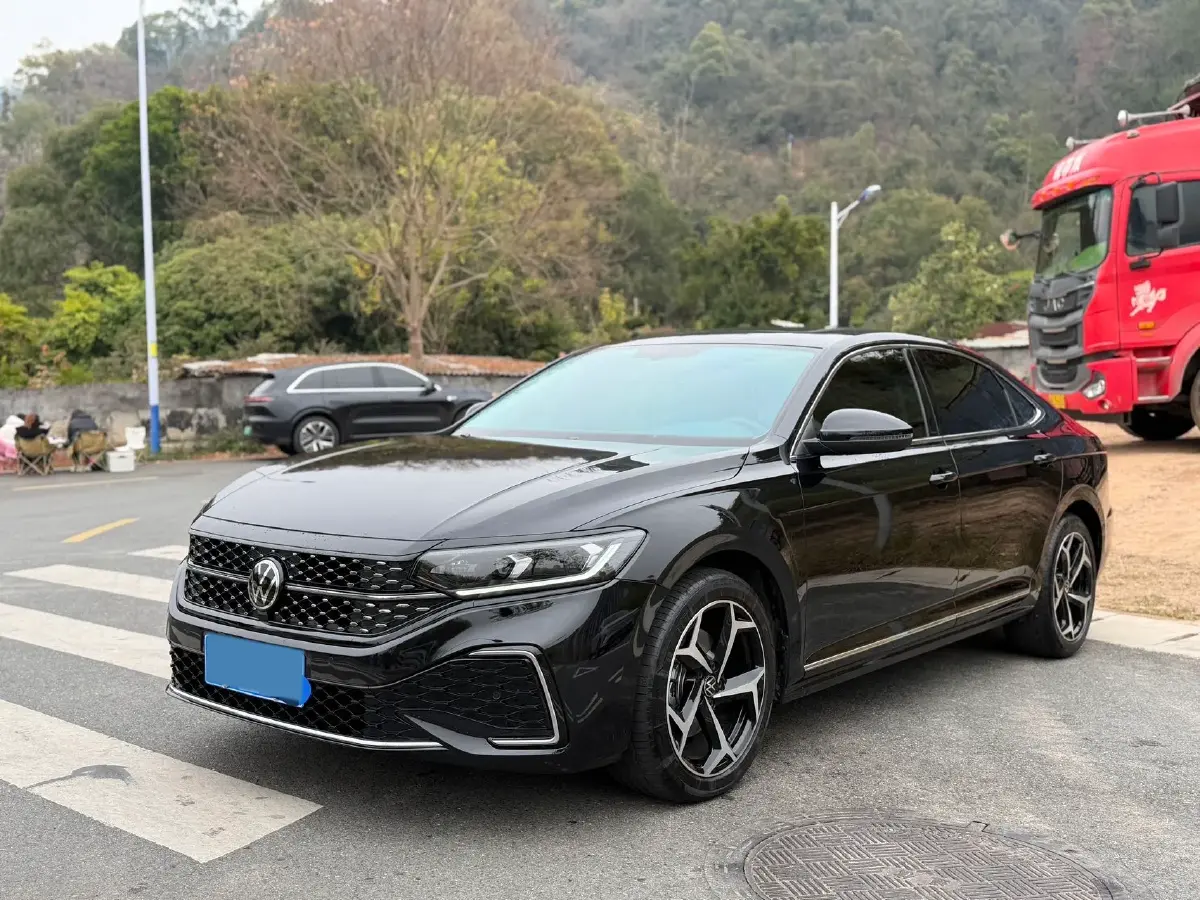 2026 Volkswagen Passat 2.0T 186HP L4 7DCT