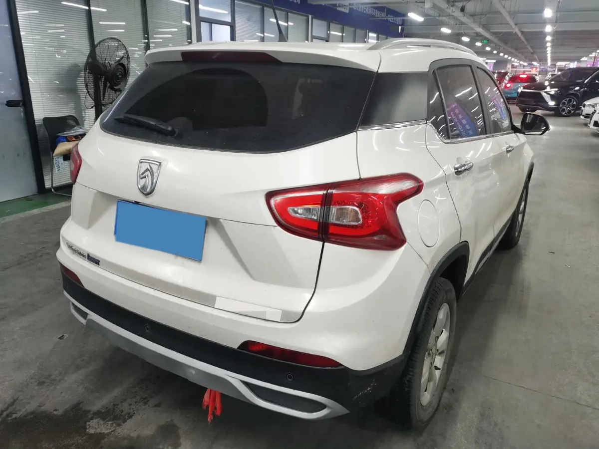 2017 BaoJun 310W 1.5L 105HP L4 6MT,autocango,china used car exporter,china ev exporter,chinese used car exporter,chinese used ev exporter