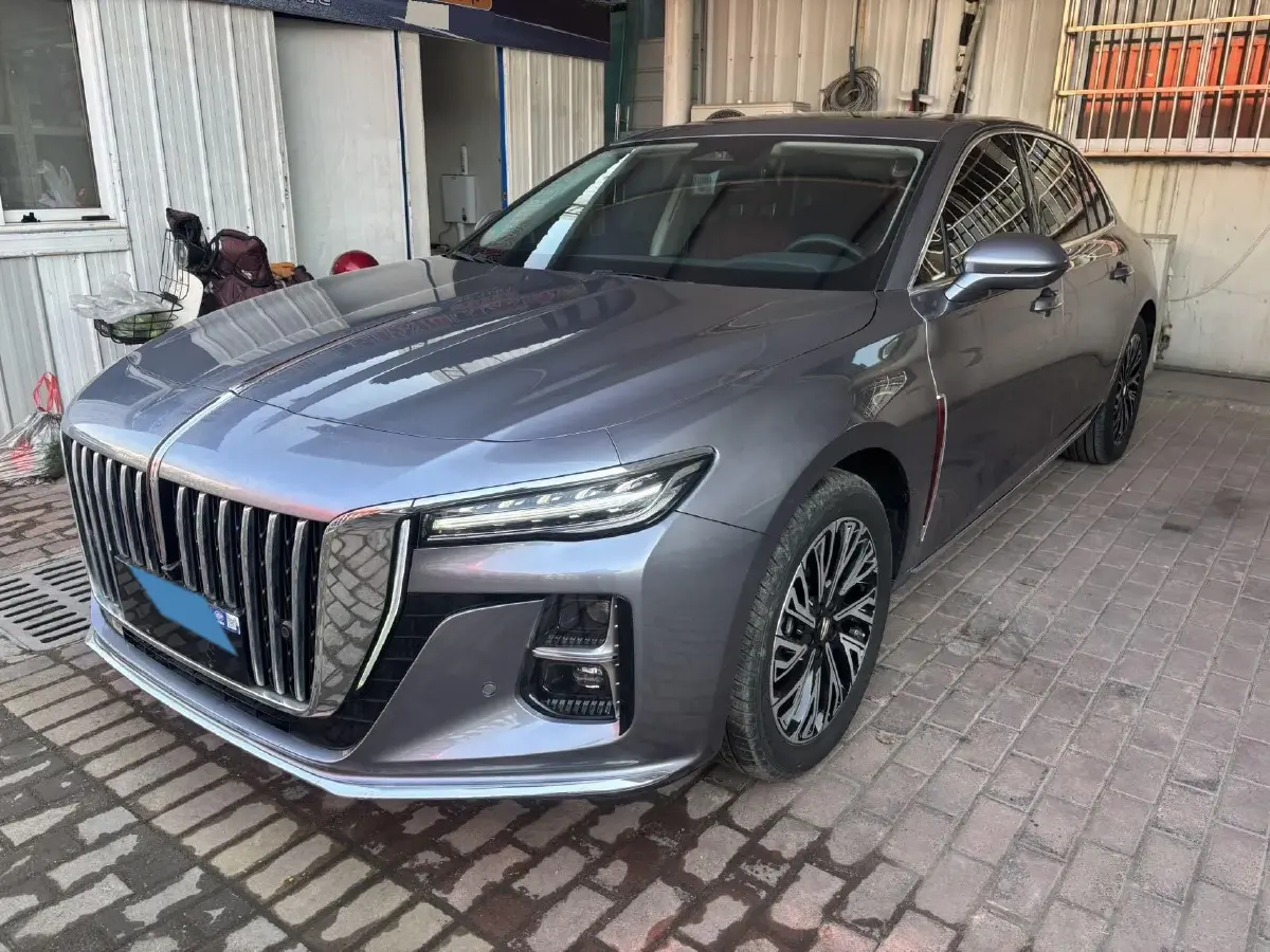 2023 HongQi H5 2.0T 224HP L4 8AT