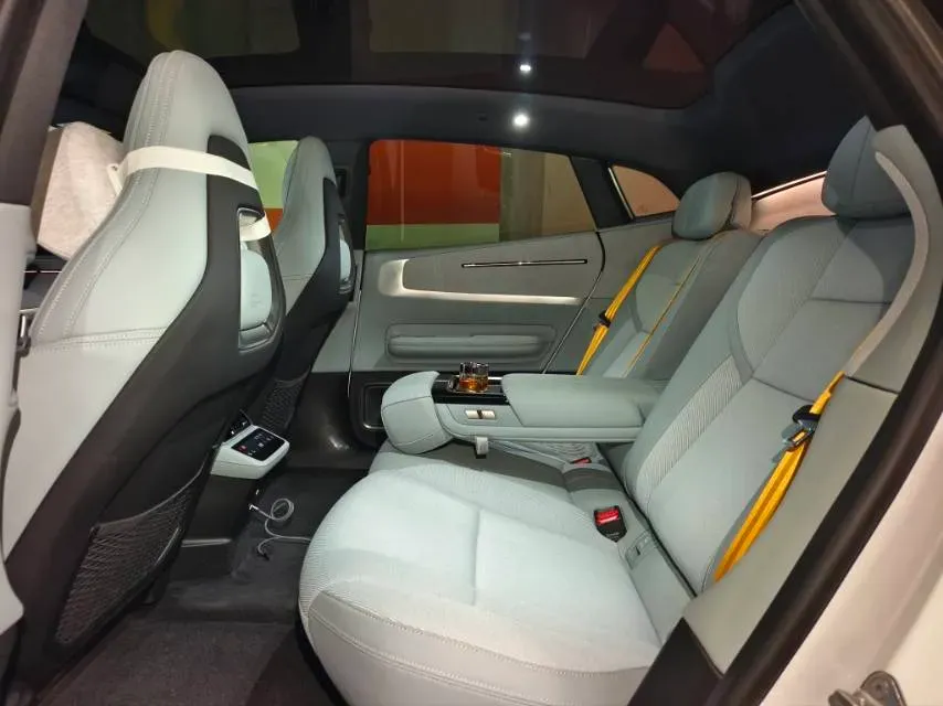 2024 Polestar 4 BEV 100KWH,autocango,china used car exporter,china ev exporter,chinese used car exporter,chinese used ev exporter