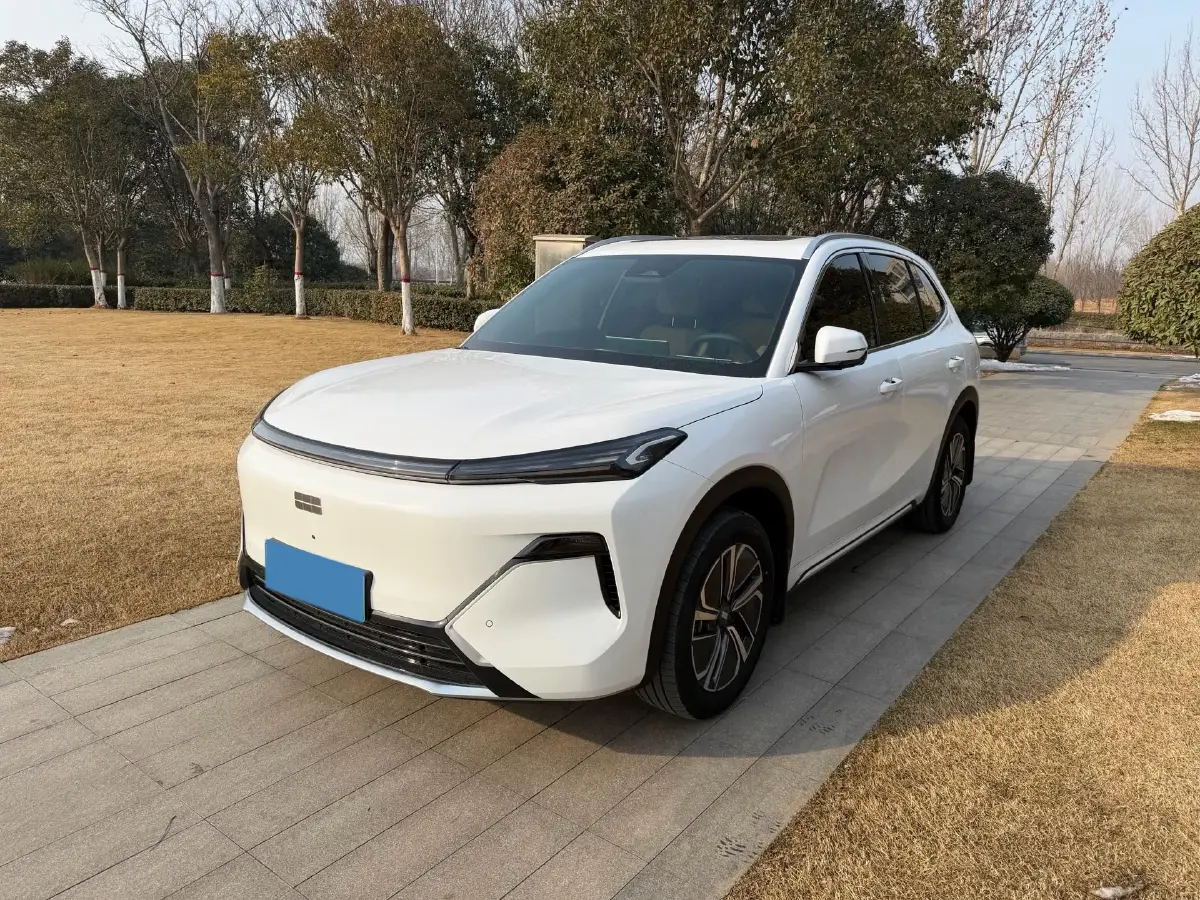 2025 Geely Galaxy L7 1.5L 112HP L4 1DHT PHEV 18.4KWH