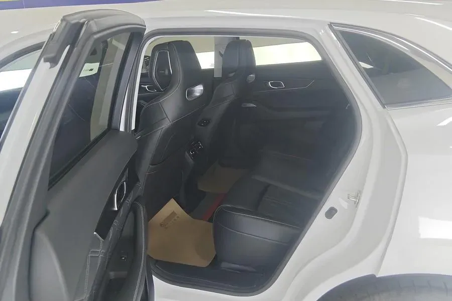 2023 ChangAn UNI-K iDD 1.5T 170HP L4 6TCT PHEV 28.39KWH,autocango,china used car exporter,china ev exporter,chinese used car exporter,chinese used ev exporter