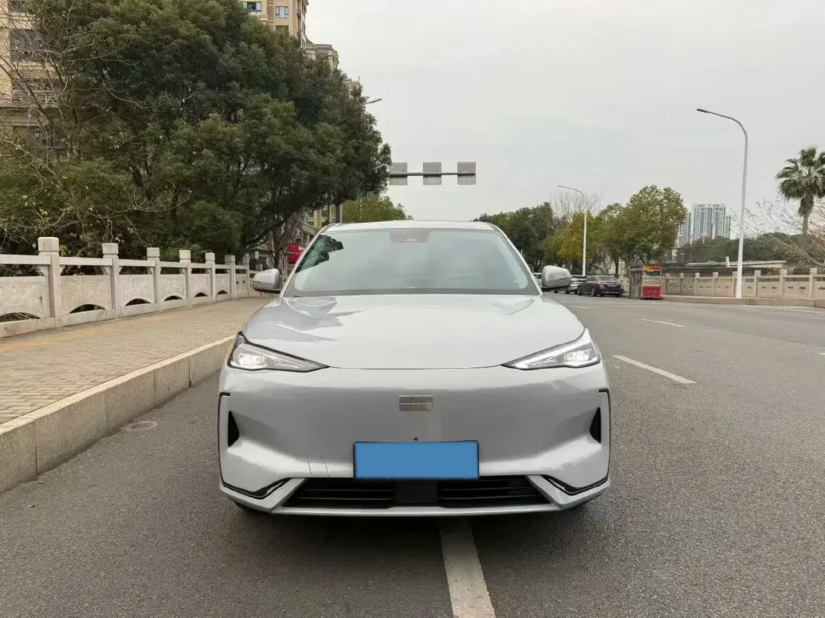 2024 Geely Emgrand L HiP 1.5T 181HP L4 3DHT PHEV 15.5KWH,autocango,china used car exporter,china ev exporter,chinese used car exporter,chinese used ev exporter