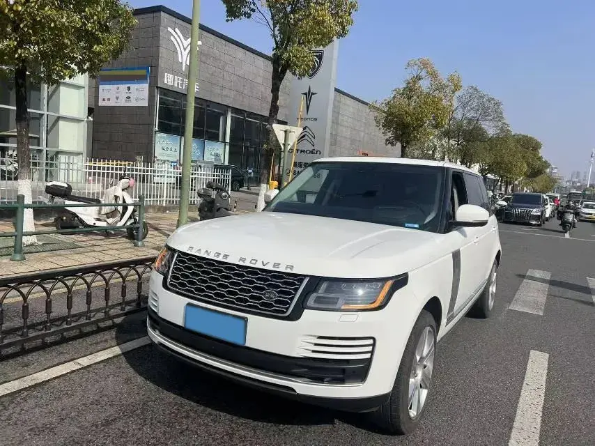 2020 Land Rover Range Rover 3.0T 400HP L6 8AT