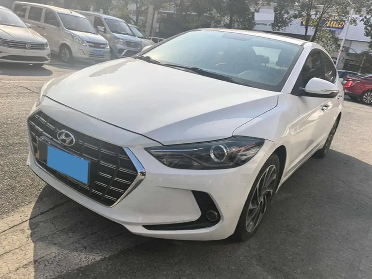 2019 Hyundai Elantra 1.4T 130HP L4 7DCT