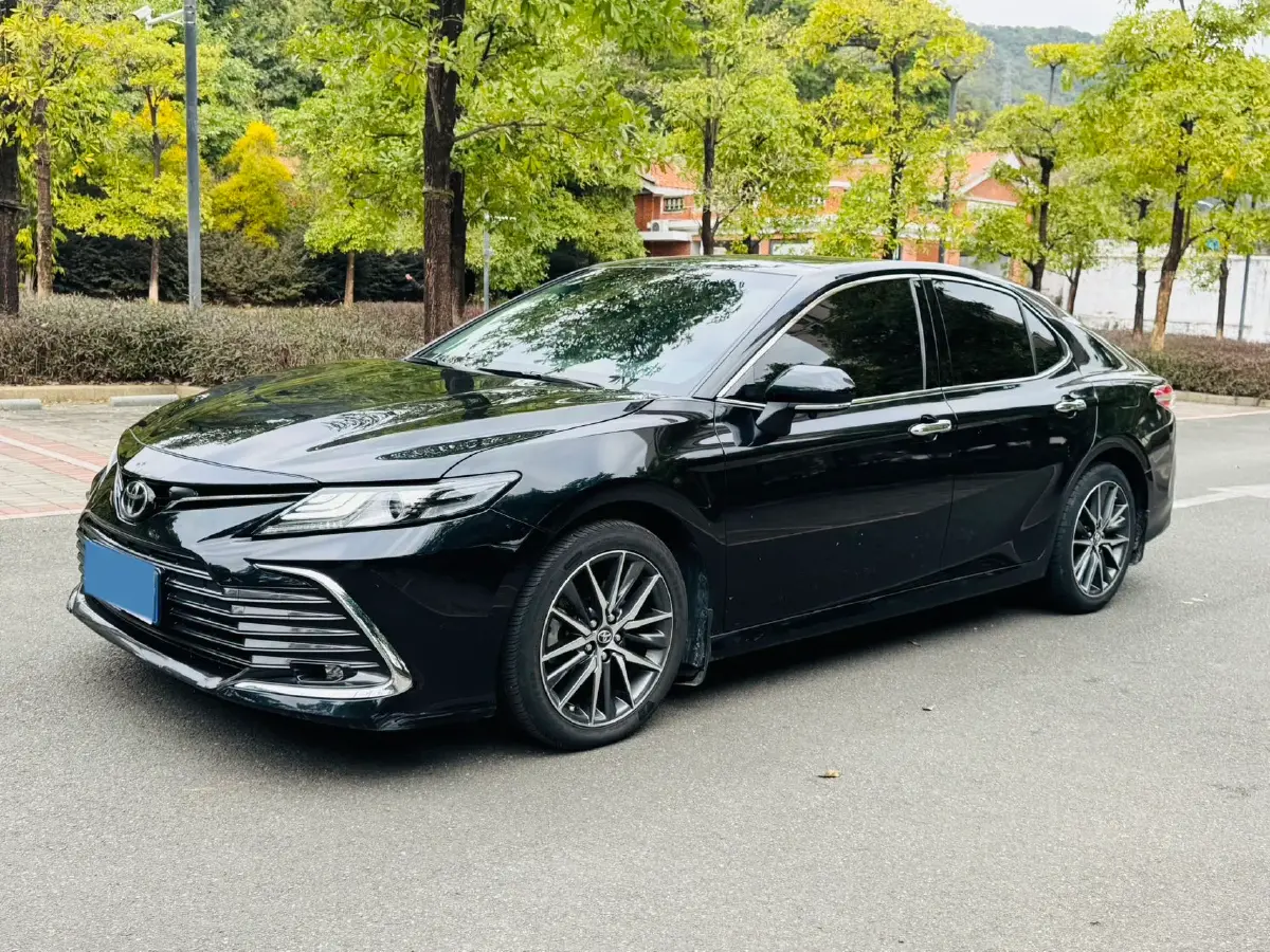 2021 Toyota Camry 2.5L 209HP L4 8AT