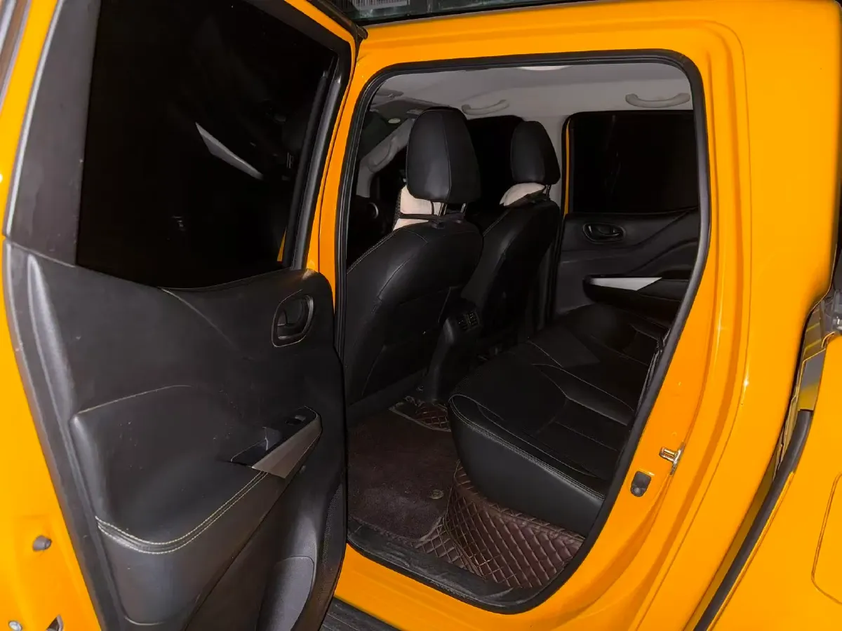 2023 Nissan Navara 2.5L 190HP L4 7AT,autocango,china used car exporter,china ev exporter,chinese used car exporter,chinese used ev exporter
