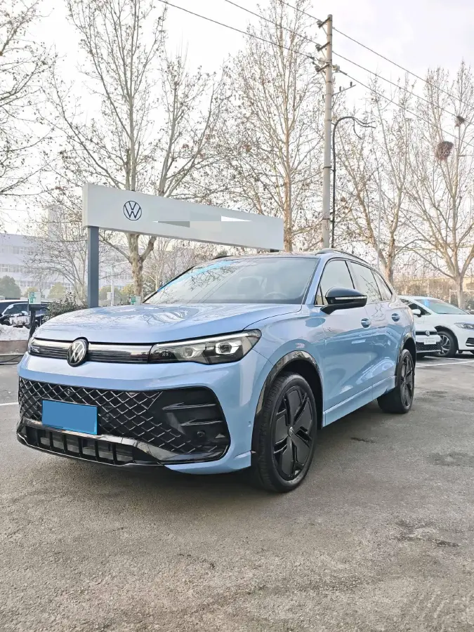 2024 Volkswagen Tiguan L 2.0T 220HP L4 7DCT