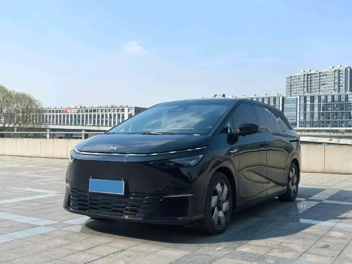 2024 Xpeng X9 BEV 84.5KWH