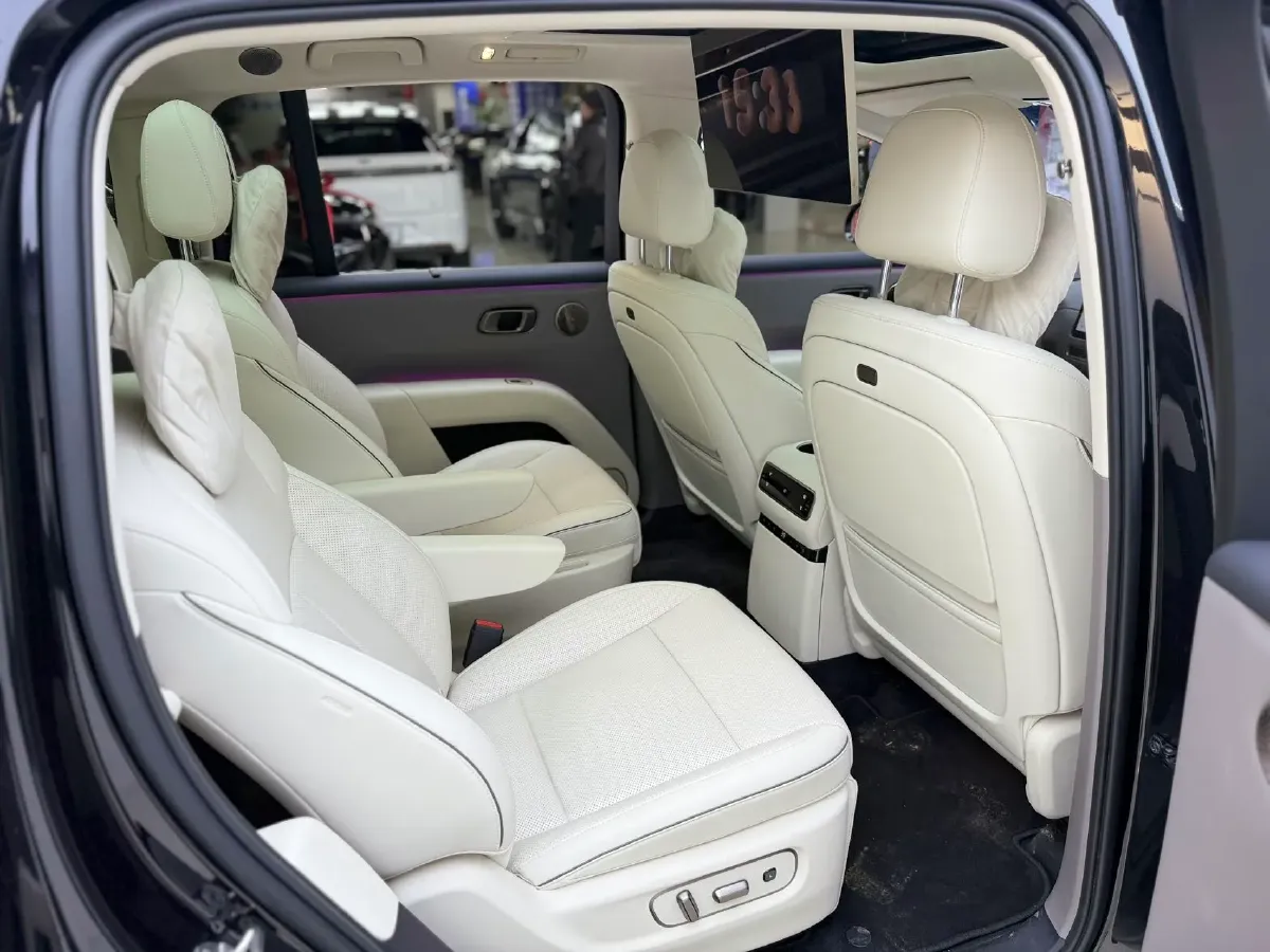 2025 Li i8 BEV,autocango,china used car exporter,china ev exporter,chinese used car exporter,chinese used ev exporter