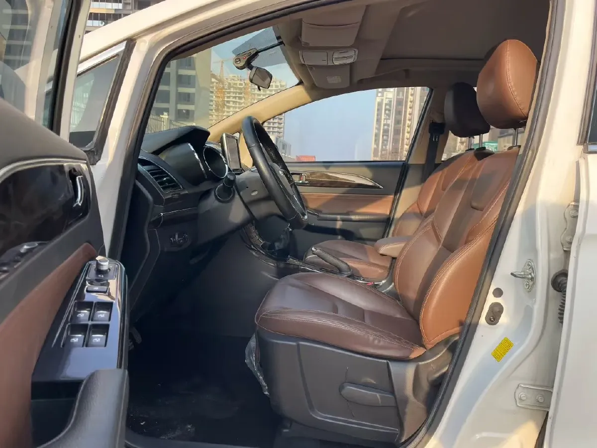 2017 LiFan XuanLang 1.8L 133HP L4 5MT,autocango,china used car exporter,china ev exporter,chinese used car exporter,chinese used ev exporter