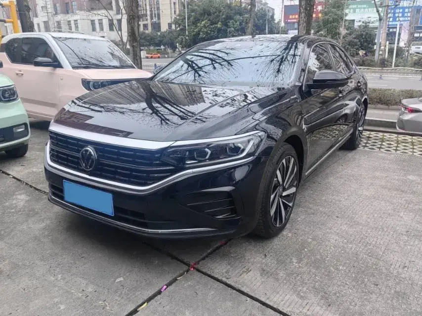 2024 Volkswagen Passat 2.0T 220HP L4 7DCT