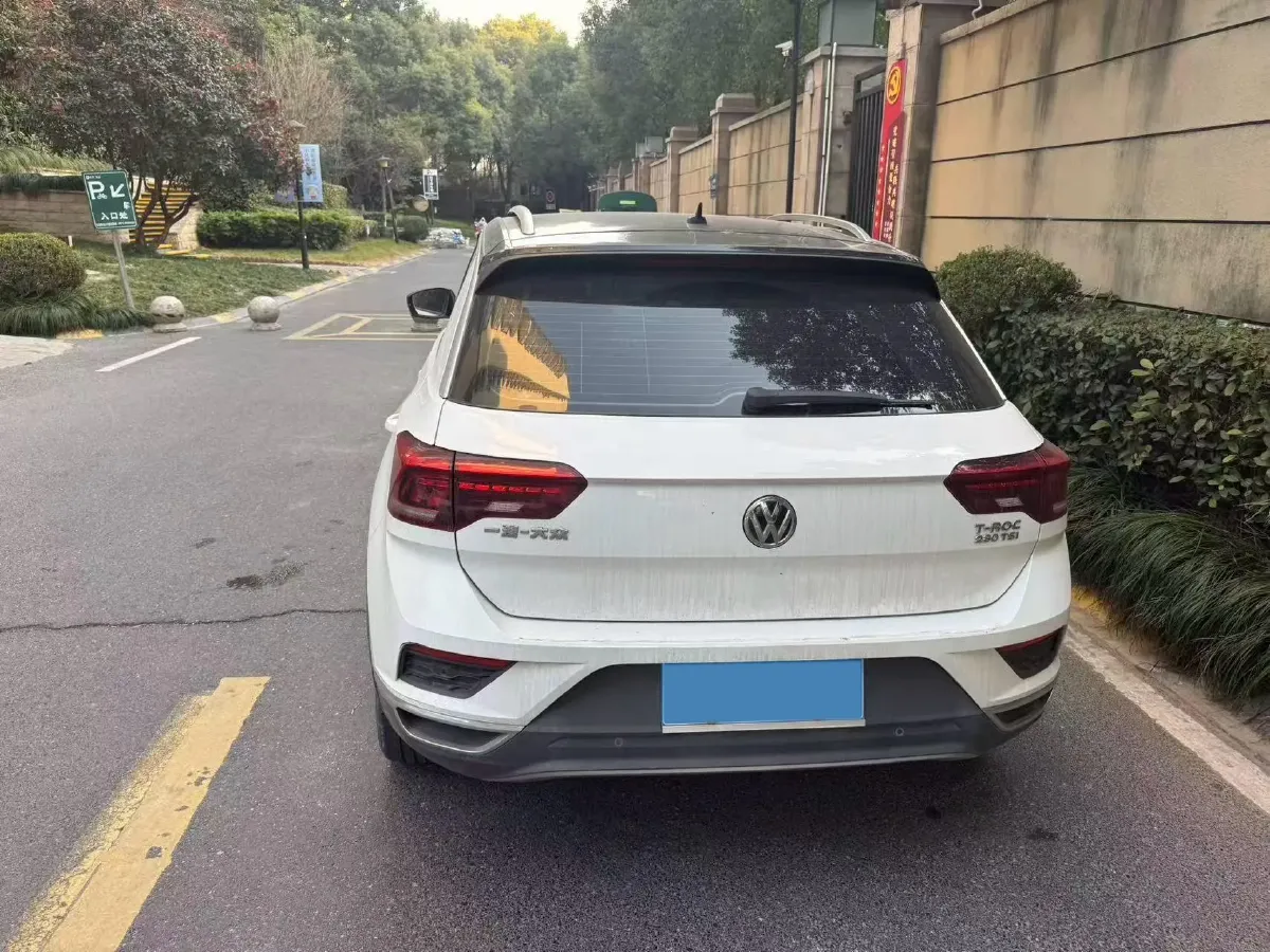 2018 Mitsubishi Eclipse Cross 1.5T 170HP L4 CVT,autocango,china used car exporter,china ev exporter,chinese used car exporter,chinese used ev exporter