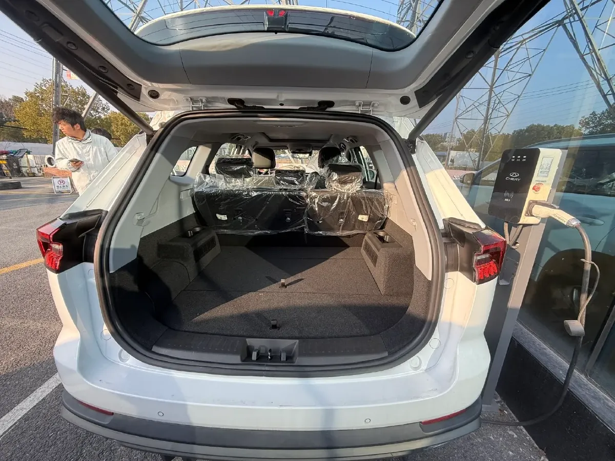 2024 Chery EV eQ7 BEV 65.52KWH,autocango,china used car exporter,china ev exporter,chinese used car exporter,chinese used ev exporter