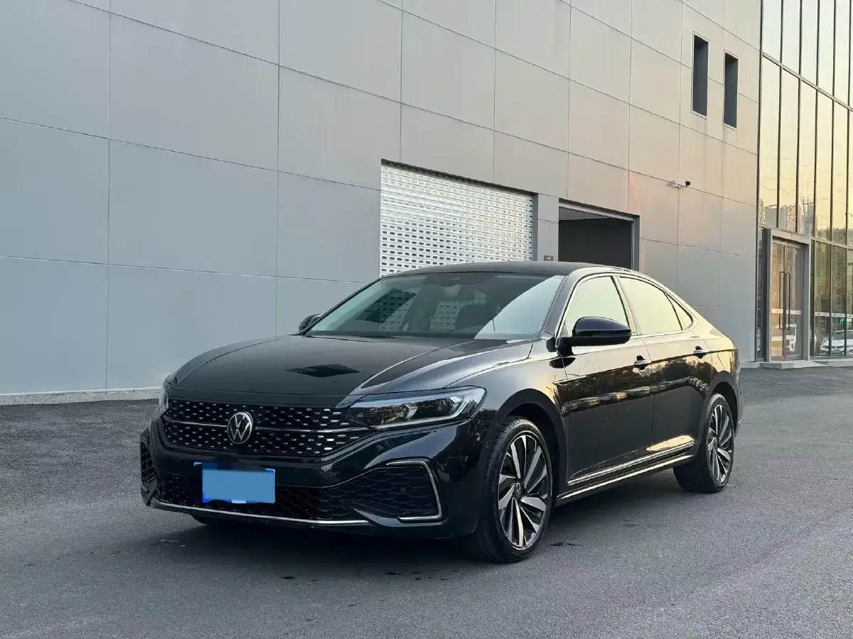 2021 Volkswagen Passat 2.0T 186HP L4 7DCT