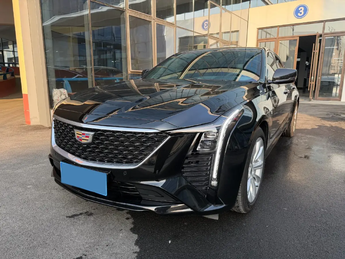 2024 Cadillac CT5 2.0T 237HP L4 10AT