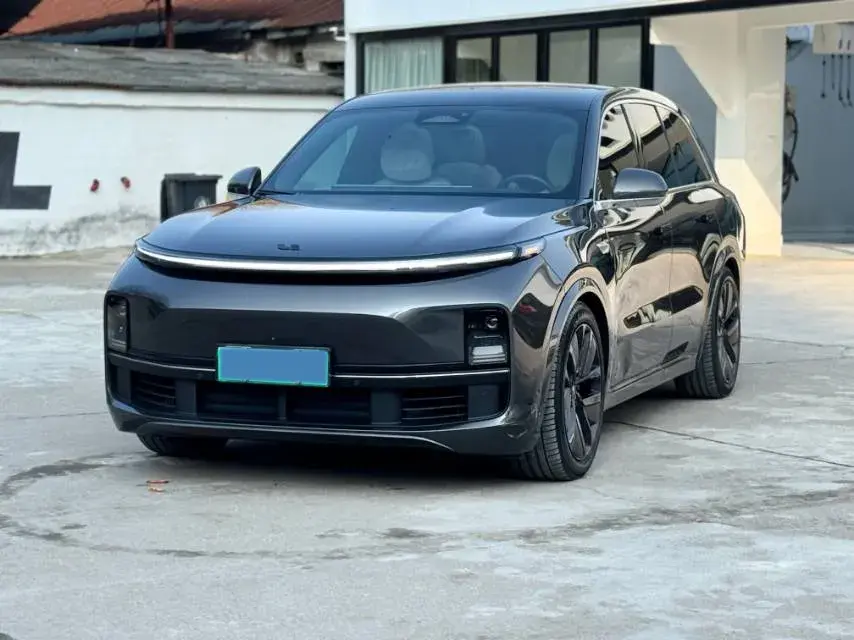 2023 Li L8 Range Extended 154HP REEV 40.9KWH