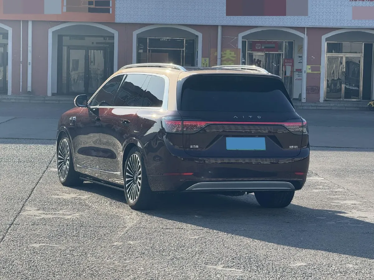 2025 AITO AITO M9 REEV 160HP REEV 52KWH,autocango,china used car exporter,china ev exporter,chinese used car exporter,chinese used ev exporter