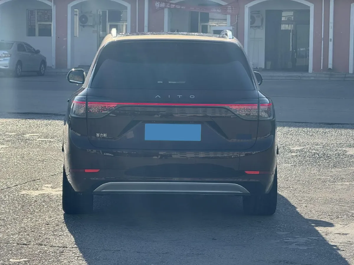 2025 AITO AITO M9 REEV 160HP REEV 52KWH,autocango,china used car exporter,china ev exporter,chinese used car exporter,chinese used ev exporter