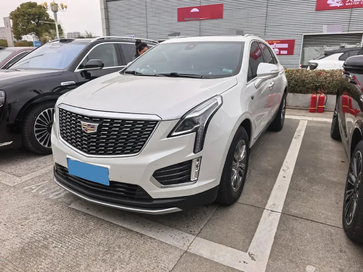 2020 Cadillac XT5 2.0T 237HP L4 9AT