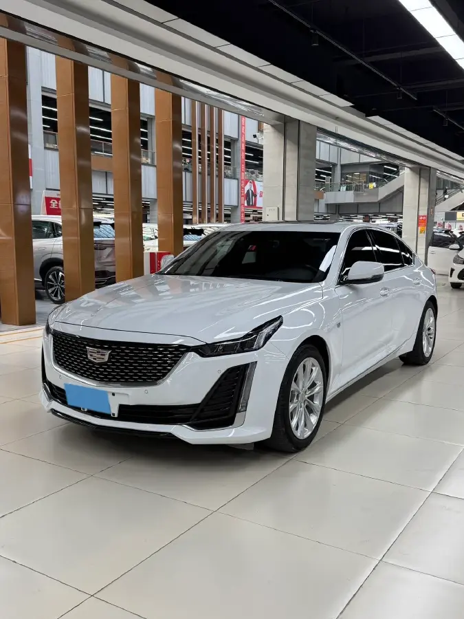 2022 Cadillac CT5 2.0T 237HP L4 10AT