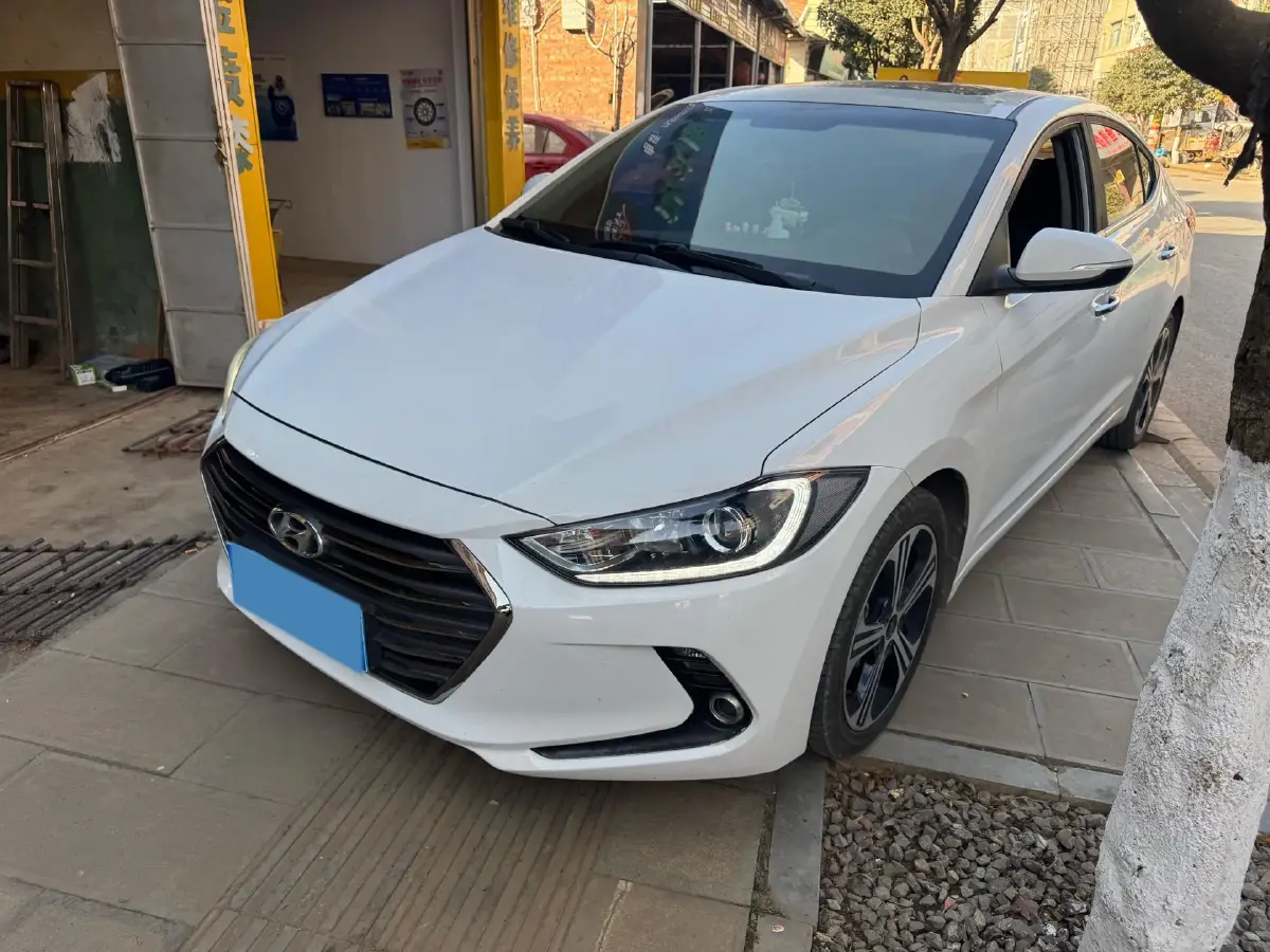 2018 Hyundai Elantra 1.4T 130HP L4 7DCT