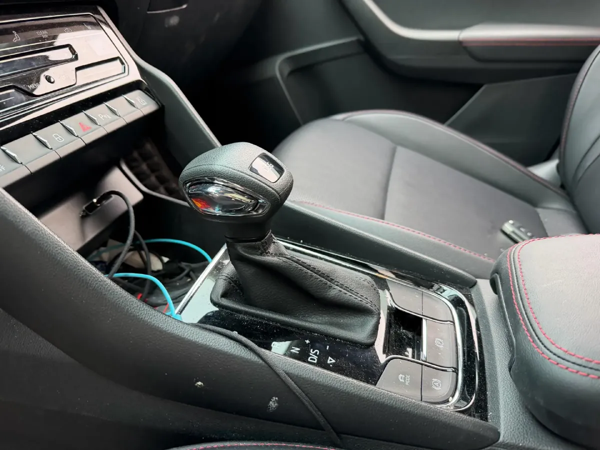 2023 Skoda Karoq 1.4T 150HP L4 7DCT,autocango,china used car exporter,china ev exporter,chinese used car exporter,chinese used ev exporter