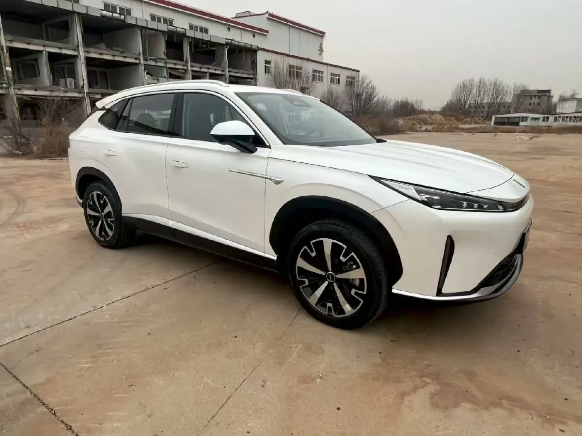 2024 Roewe D5X DMH 1.5T 150HP L4 2DHT PHEV 21.4KWH,autocango,china used car exporter,china ev exporter,chinese used car exporter,chinese used ev exporter