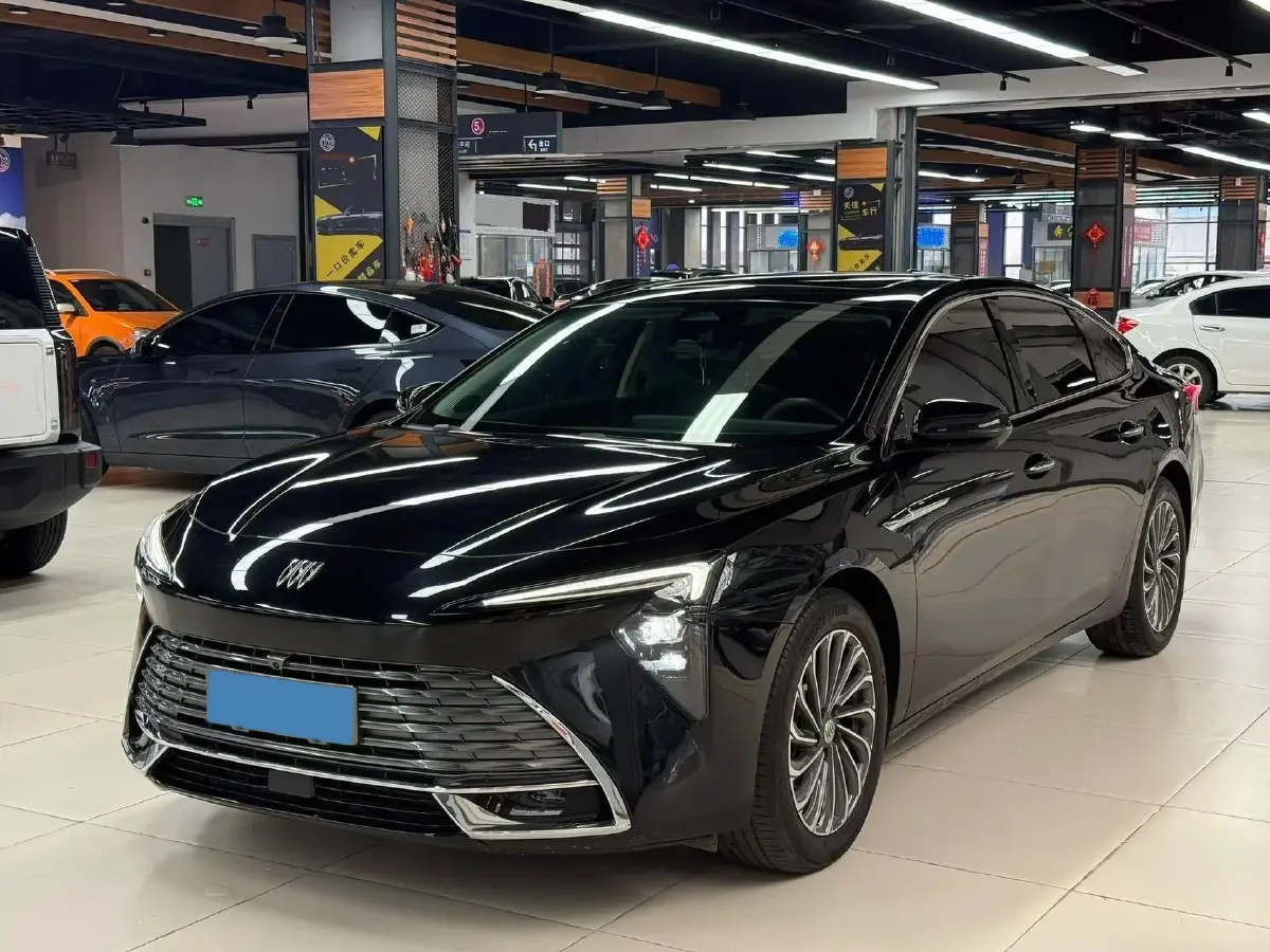 2023 Buick Larcosse 2.0T 237HP L4 9AT