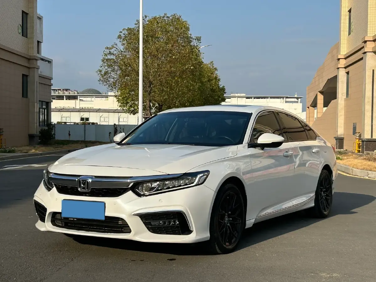 2019 Honda Inspire 1.5T 194HP L4 CVT