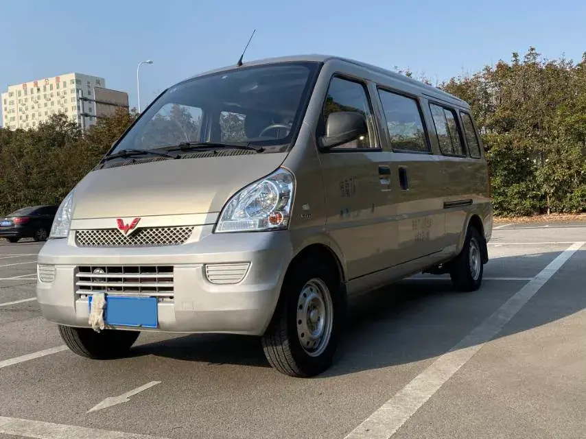 2021 WuLing RongGuang 1.5L 99HP L4 5MT