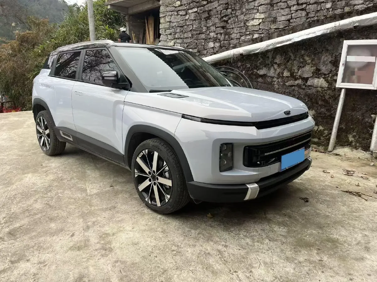 2023 Geely ICON 1.5T 181HP L4 7DCT,autocango,china used car exporter,china ev exporter,chinese used car exporter,chinese used ev exporter