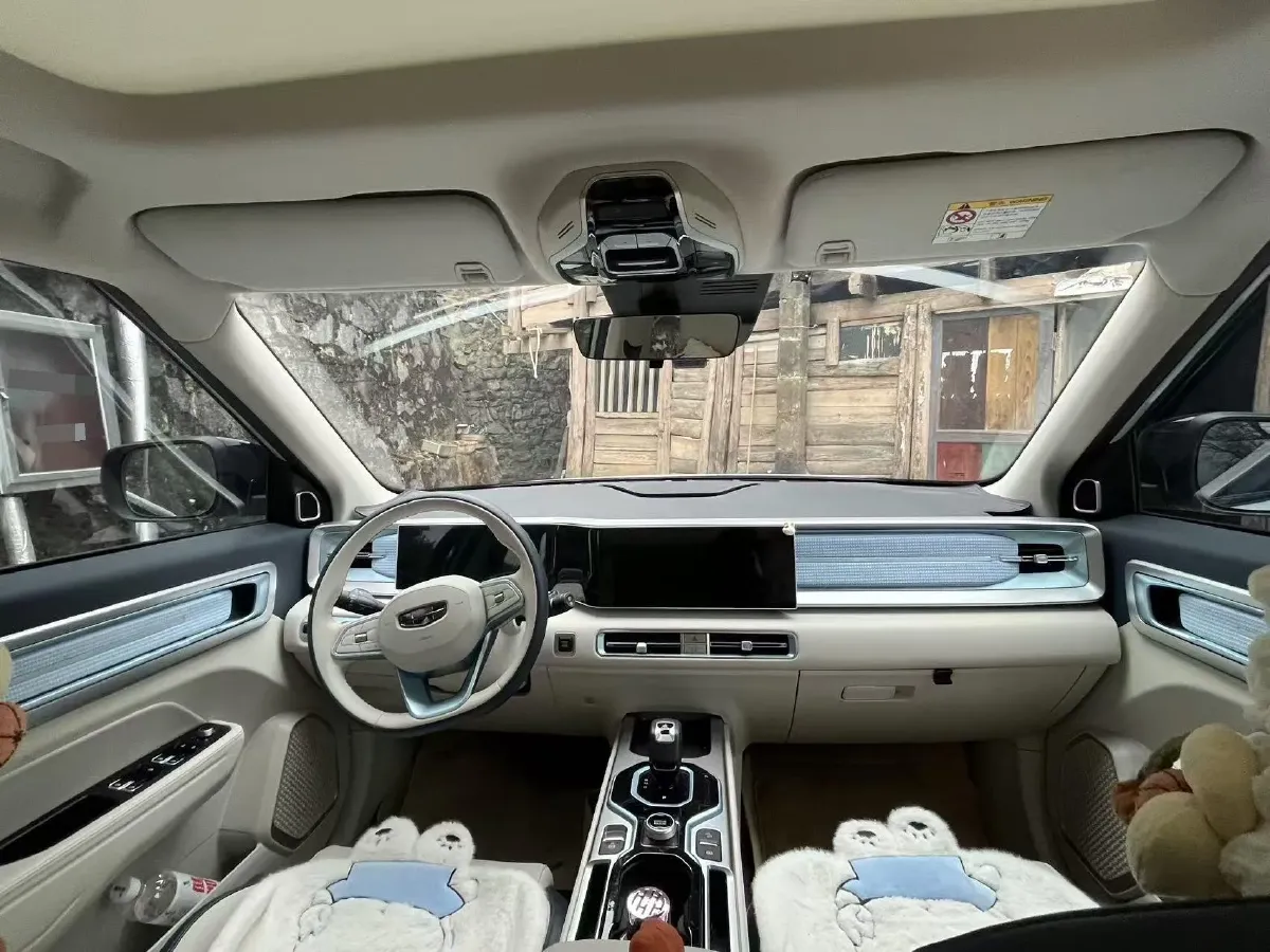 2023 Geely ICON 1.5T 181HP L4 7DCT,autocango,china used car exporter,china ev exporter,chinese used car exporter,chinese used ev exporter