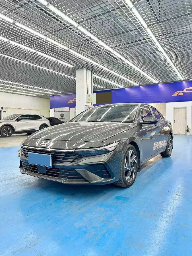 2023 Hyundai Elantra 1.5L 115HP L4 CVT