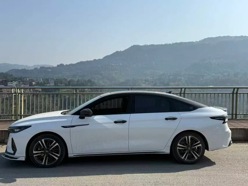 2023 Chery Arrizo 8 2.0T 254HP L4 7DCT,autocango,china used car exporter,china ev exporter,chinese used car exporter,chinese used ev exporter